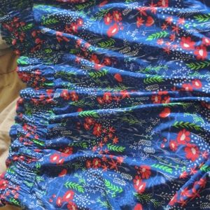 LuLaRoe large Ella shorts blue with red flowers